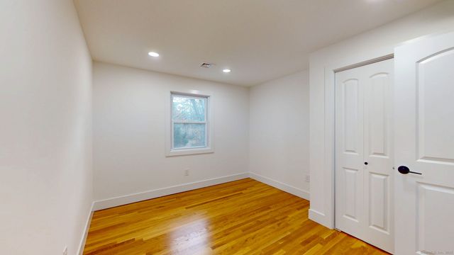 90 Lu Manor Drive, Fairfield, CT 06825