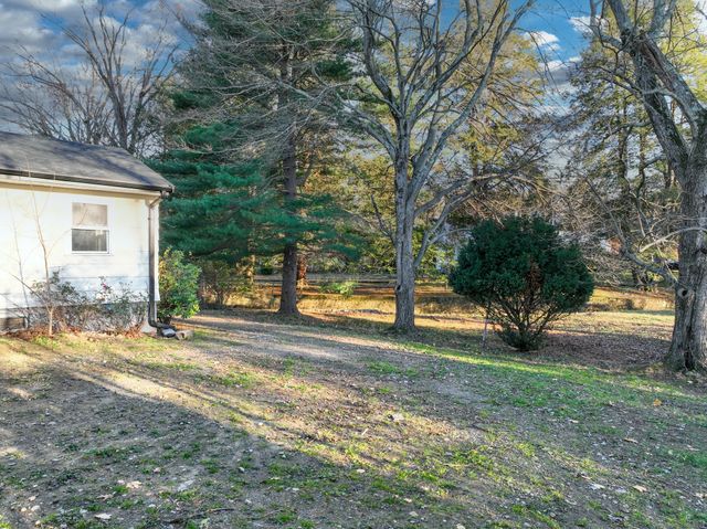 90 Lu Manor Drive, Fairfield, CT 06825