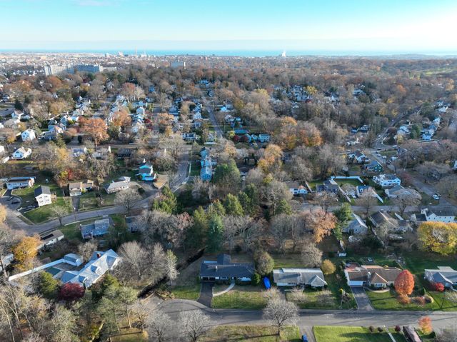 90 Lu Manor Drive, Fairfield, CT 06825