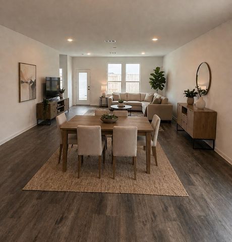 1013 S Oakhurst Drive, Dayton, TX 77535