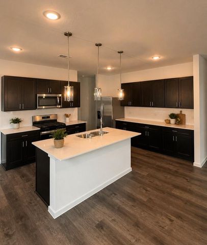 1013 S Oakhurst Drive, Dayton, TX 77535