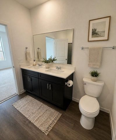 1013 S Oakhurst Drive, Dayton, TX 77535