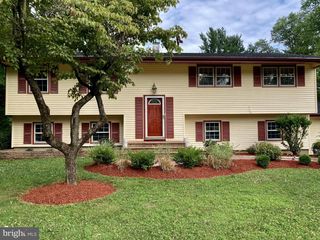 6 JEFFREY LN, Princeton Junction, NJ 08550
