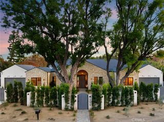 19026 Sprague Street, Tarzana, CA 91356