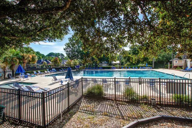 110 Revolution Drive, Mount Pleasant, SC 29464