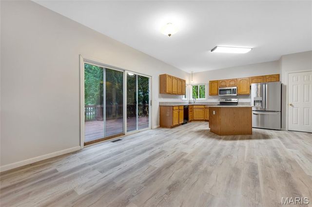 1145 Stonewolf Trail, Fairview Heights, IL 62208