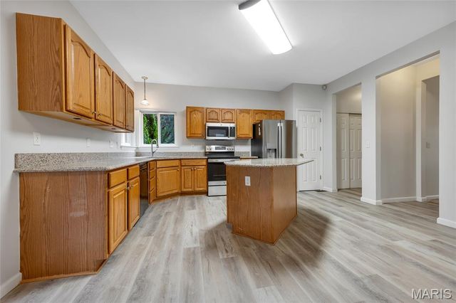 1145 Stonewolf Trail, Fairview Heights, IL 62208