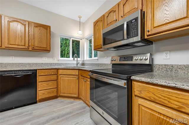 1145 Stonewolf Trail, Fairview Heights, IL 62208