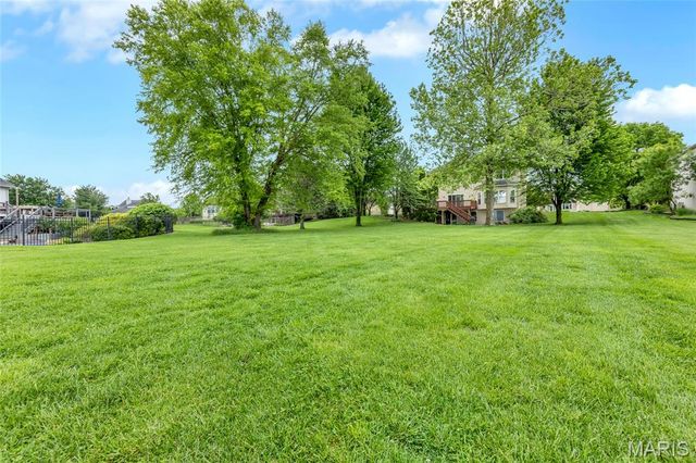 1145 Stonewolf Trail, Fairview Heights, IL 62208