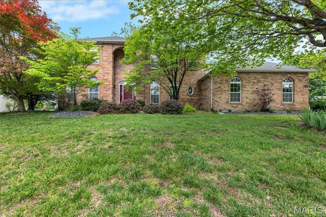 1145 Stonewolf Trail, Fairview Heights, IL 62208