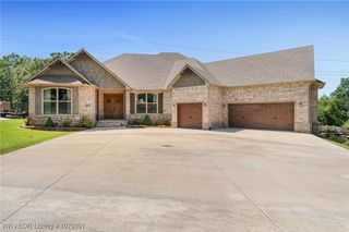 4916 Oak Hollow Lane, Fort Smith, AR 72903