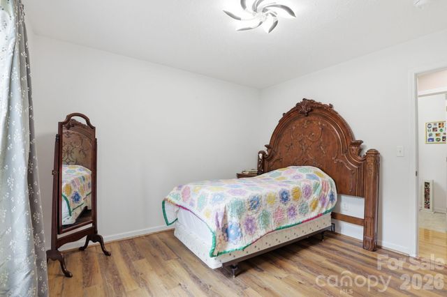 15 Valley Street, Granite Falls, NC 28630