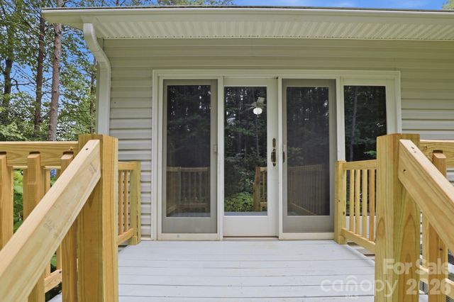 15 Valley Street, Granite Falls, NC 28630