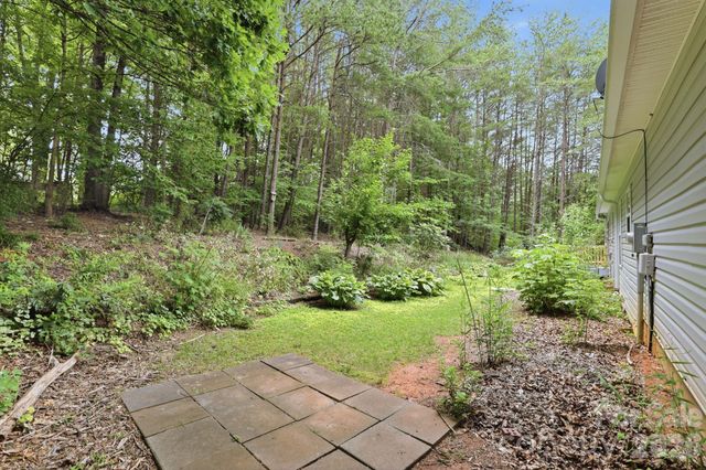 15 Valley Street, Granite Falls, NC 28630