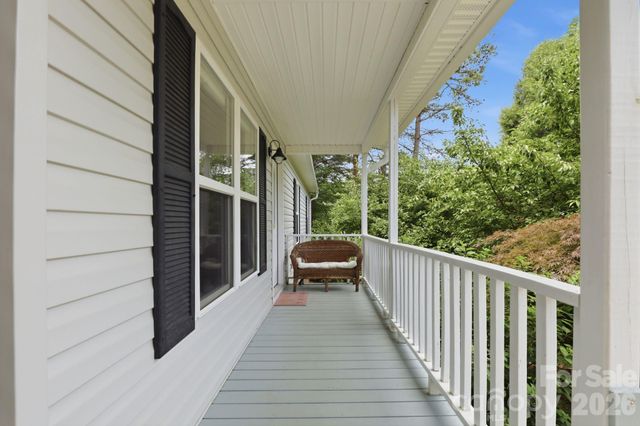 15 Valley Street, Granite Falls, NC 28630