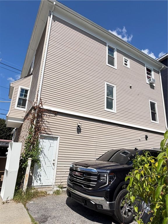 664 Plainfield Street, Providence, RI 02909