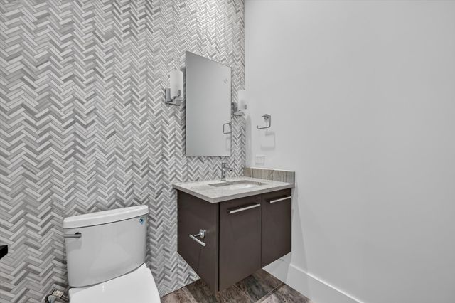 6466 Royal Lane, Dallas, TX 75230