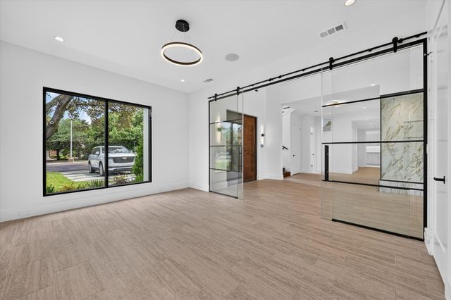 6466 Royal Lane, Dallas, TX 75230