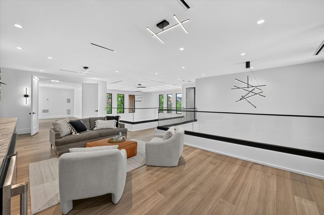6466 Royal Lane, Dallas, TX 75230