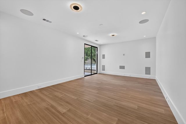 6466 Royal Lane, Dallas, TX 75230