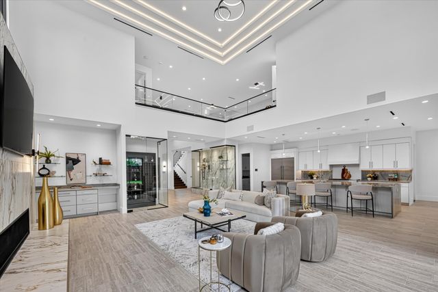 6466 Royal Lane, Dallas, TX 75230