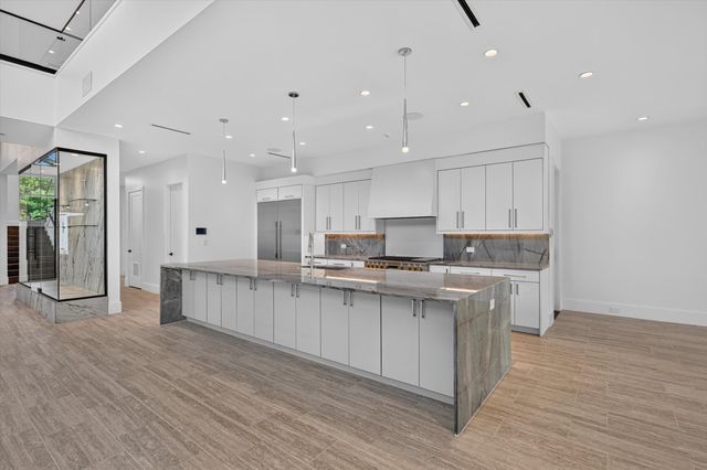 6466 Royal Lane, Dallas, TX 75230