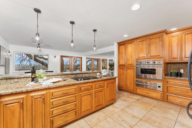 8218 Finisterre Ct, Fair Oaks, CA 95628
