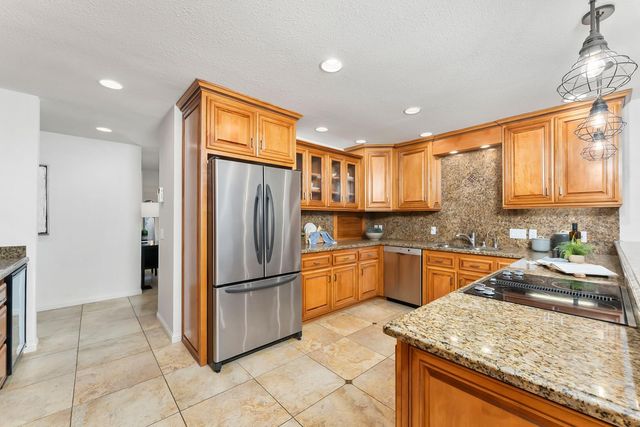 8218 Finisterre Ct, Fair Oaks, CA 95628