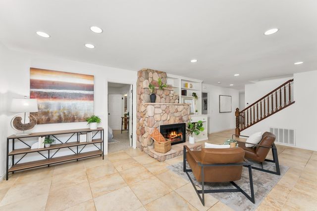 8218 Finisterre Ct, Fair Oaks, CA 95628