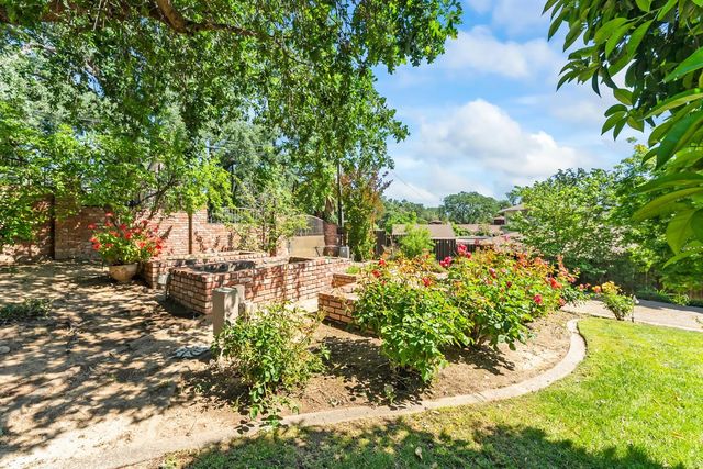 8218 Finisterre Ct, Fair Oaks, CA 95628