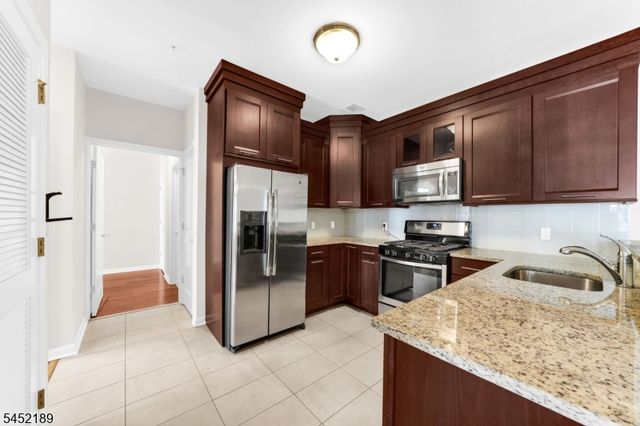 102 E Elizabeth Ave 309, Linden City, NJ 07036