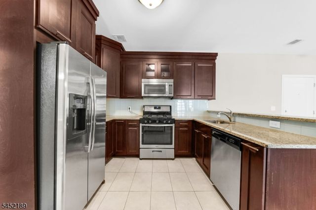 102 E Elizabeth Ave 309, Linden City, NJ 07036