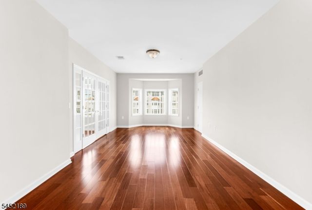 102 E Elizabeth Ave 309, Linden City, NJ 07036