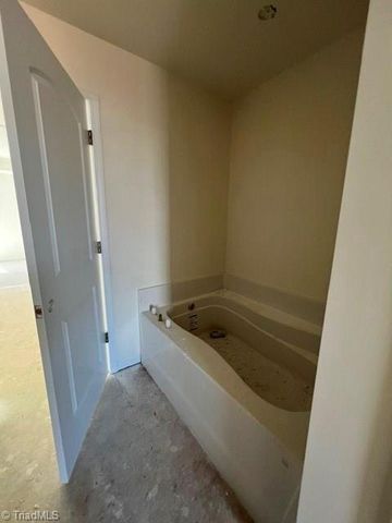 127 Scenic View Trail, Madison, NC 27025