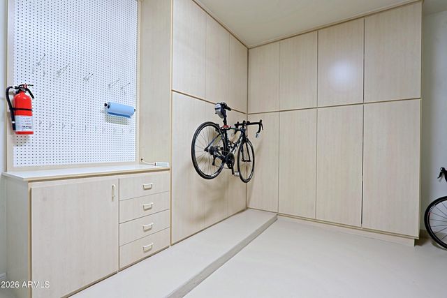 6943 E MIGHTY SAGUARO Way, Scottsdale, AZ 85266