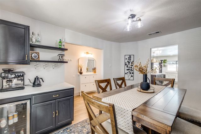 726 W Crossland Boulevard, Grand Prairie, TX 75052