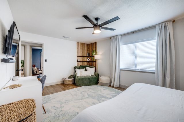 726 W Crossland Boulevard, Grand Prairie, TX 75052