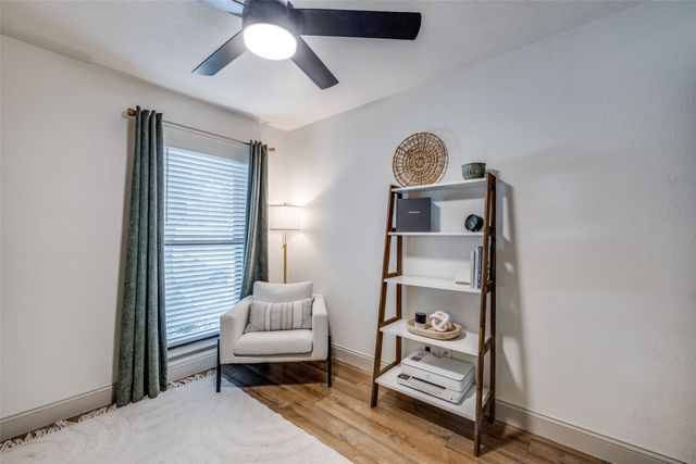 726 W Crossland Boulevard, Grand Prairie, TX 75052