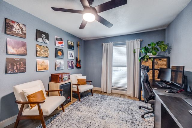 726 W Crossland Boulevard, Grand Prairie, TX 75052
