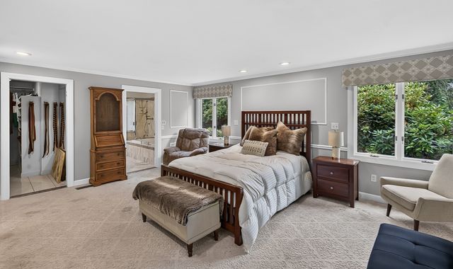 42 Mountain View Road, Leominster, MA 01453