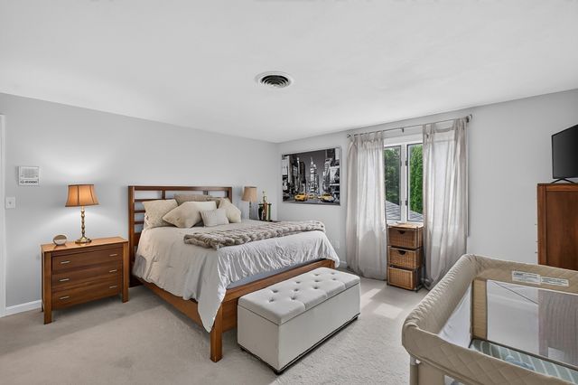 42 Mountain View Road, Leominster, MA 01453