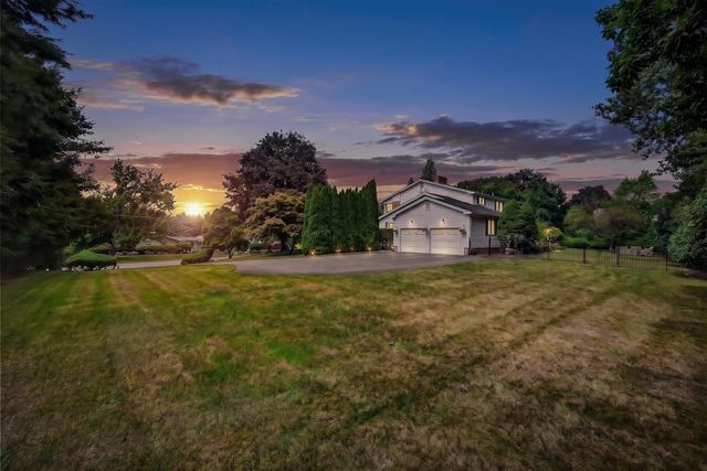 42 Mountain View Road, Leominster, MA 01453