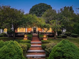 42 Mountain View Road, Leominster, MA 01453