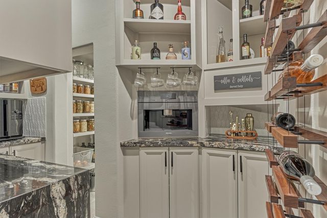 238 Bronze View Drive, Montgomery, TX 77316