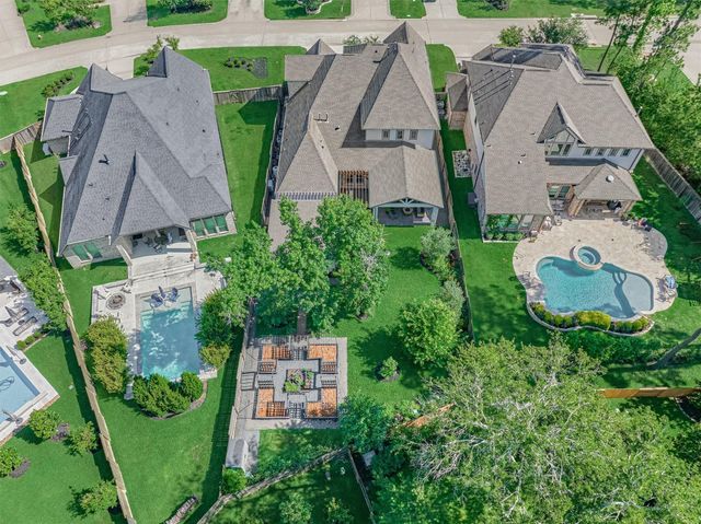 238 Bronze View Drive, Montgomery, TX 77316