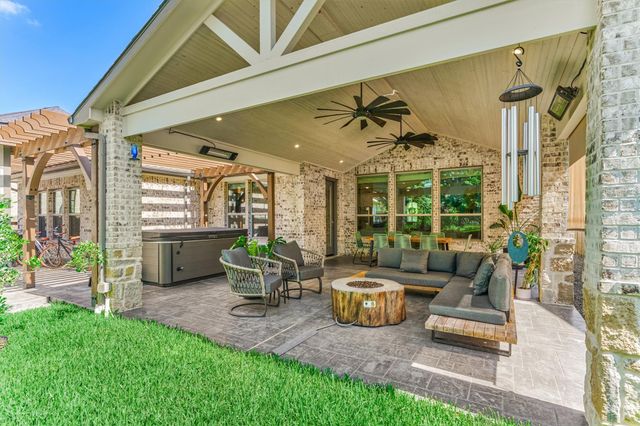 238 Bronze View Drive, Montgomery, TX 77316