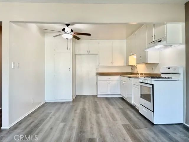 7732 Cypress B, Huntington Beach, CA 92647