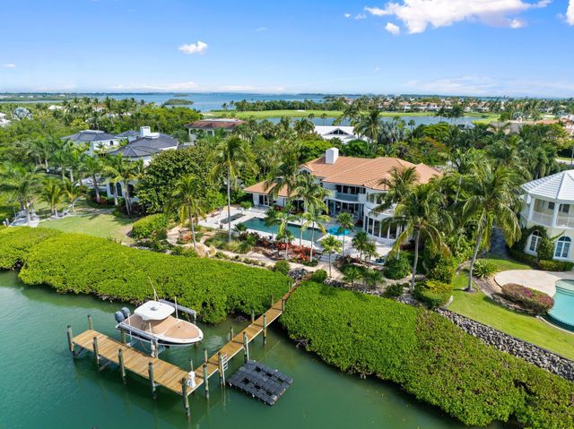 6460 SE Harbor Circle, Stuart, FL 34996