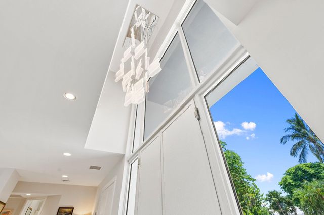 6460 SE Harbor Circle, Stuart, FL 34996