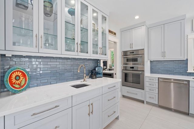 6460 SE Harbor Circle, Stuart, FL 34996